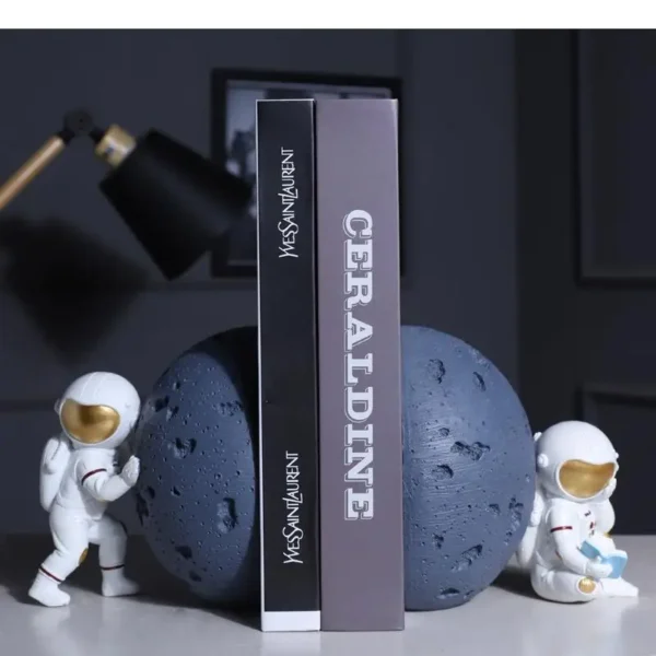 serre livre astronote bleu