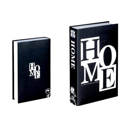 Deux livres noirs sont présentés, tous deux avec le mot HOME en lettres majuscules blanches et superposées sur la couverture. Le dos du livre le plus grand porte également l'inscription HOME à la verticale avec des motifs floraux décoratifs. Un accessoire de lecture chic pour votre étagère.